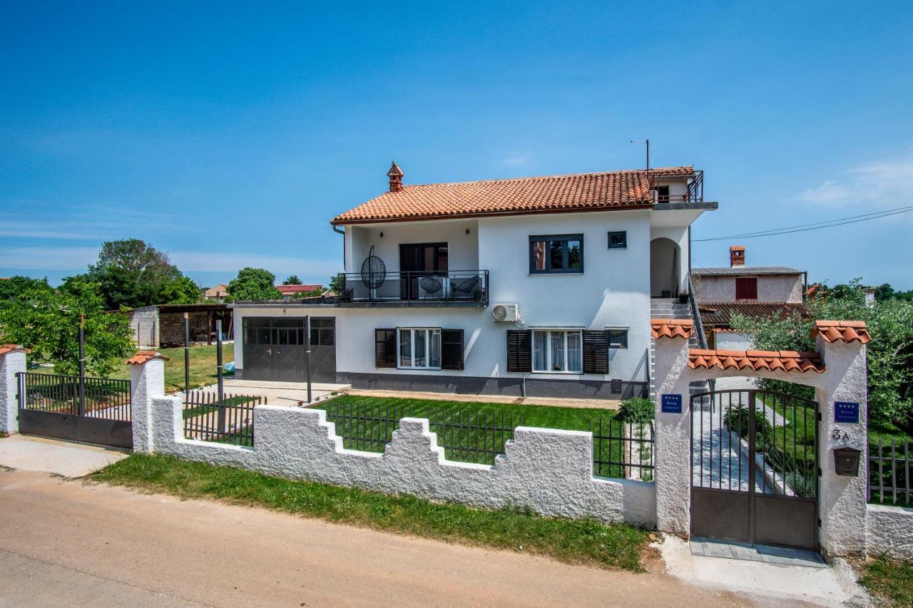 House Nada Apartman Muntić Esterno foto