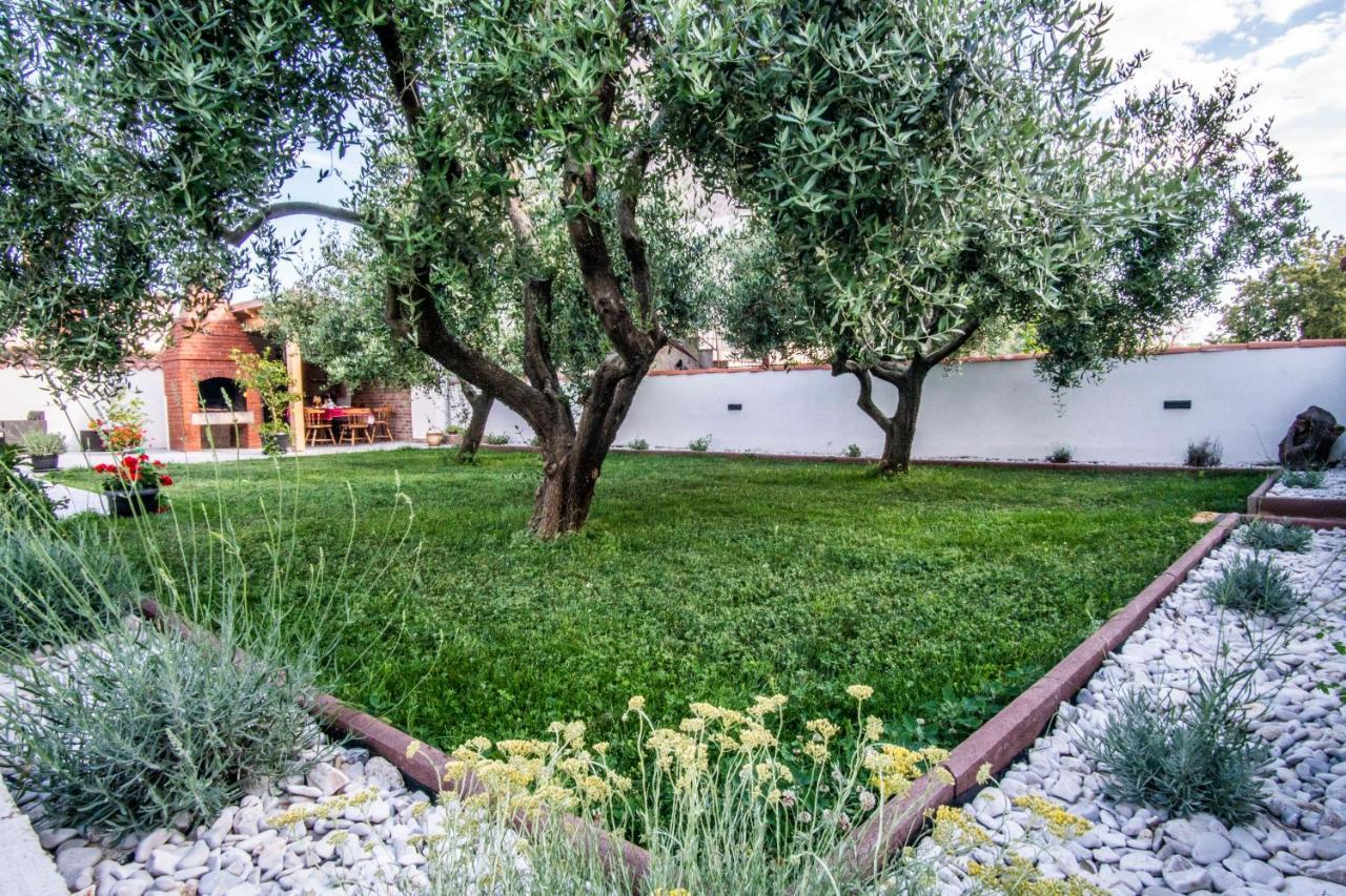 House Nada Apartman Muntić Esterno foto
