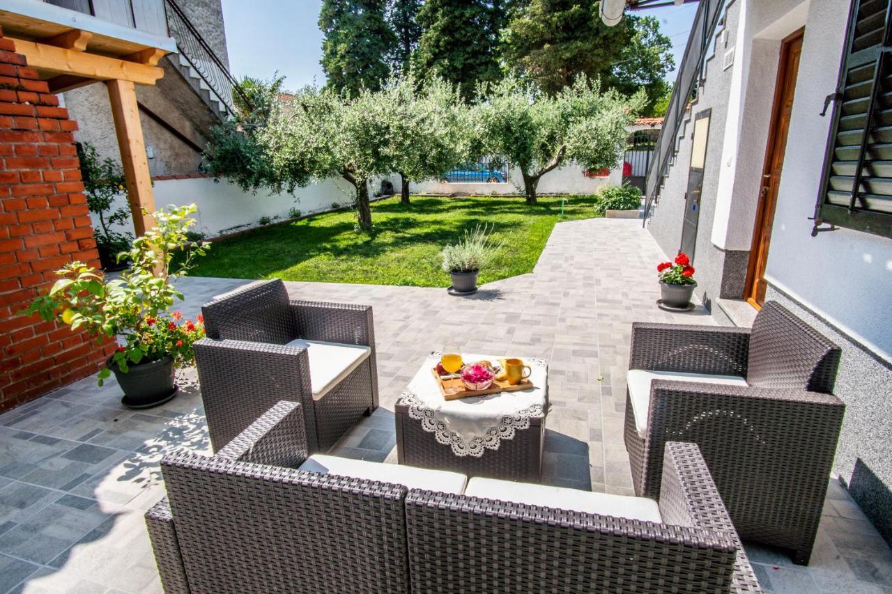 House Nada Apartman Muntić Esterno foto