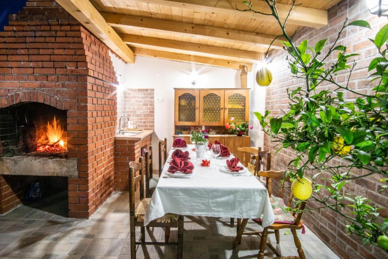 House Nada Apartman Muntić Esterno foto