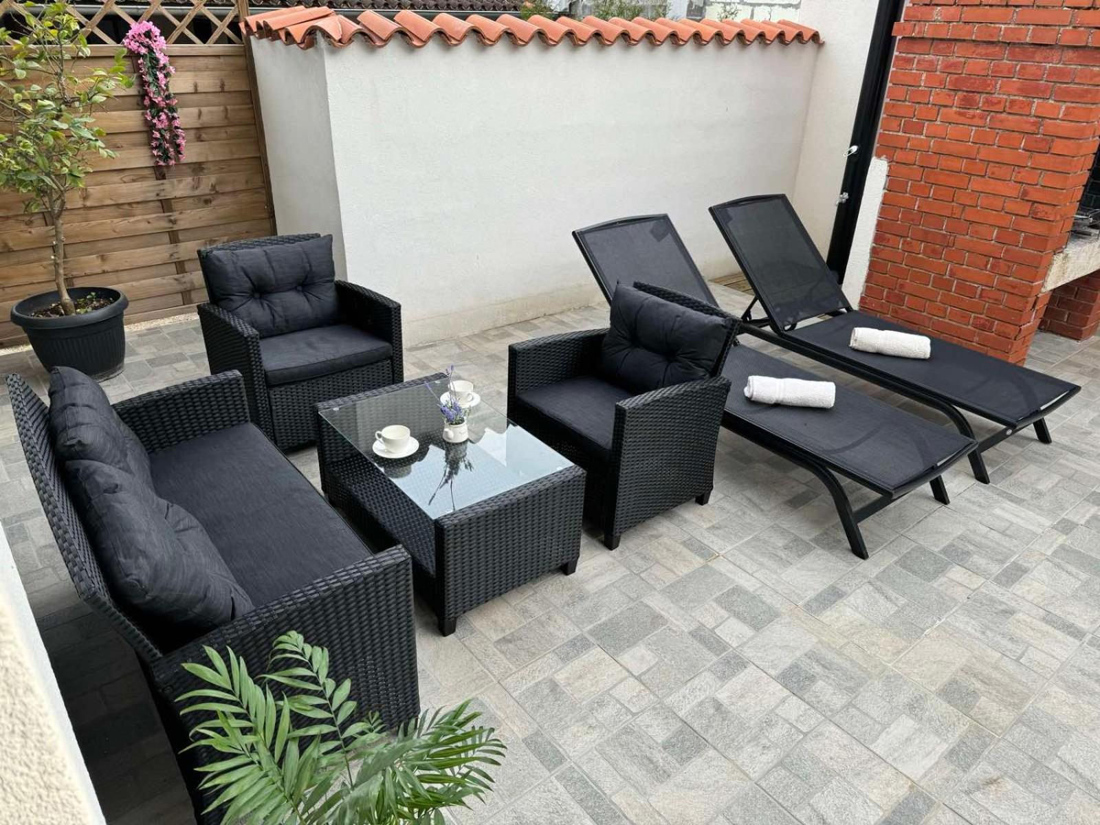 House Nada Apartman Muntić Esterno foto